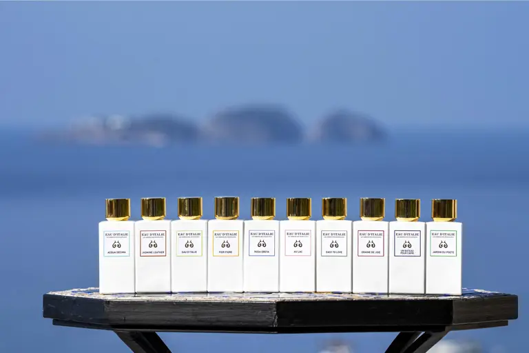 Le Sirenuse Eau Ditalie LINE UP HORIZONTAL