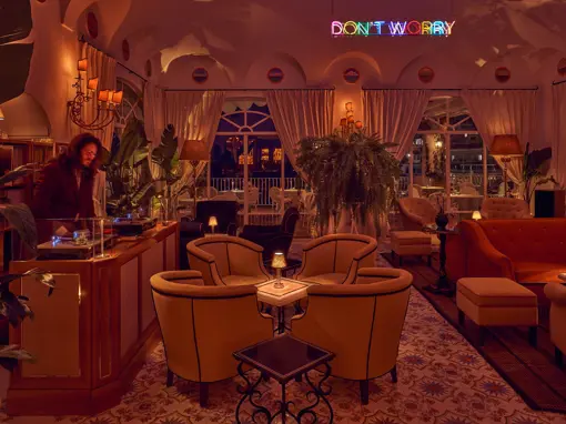 Le Sirenuse Dont Worry Bar 2337