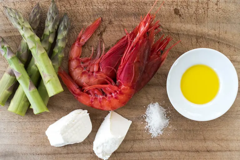 Wild Asparagus Purée With Red Shrimps And Ricotta Dsf3184